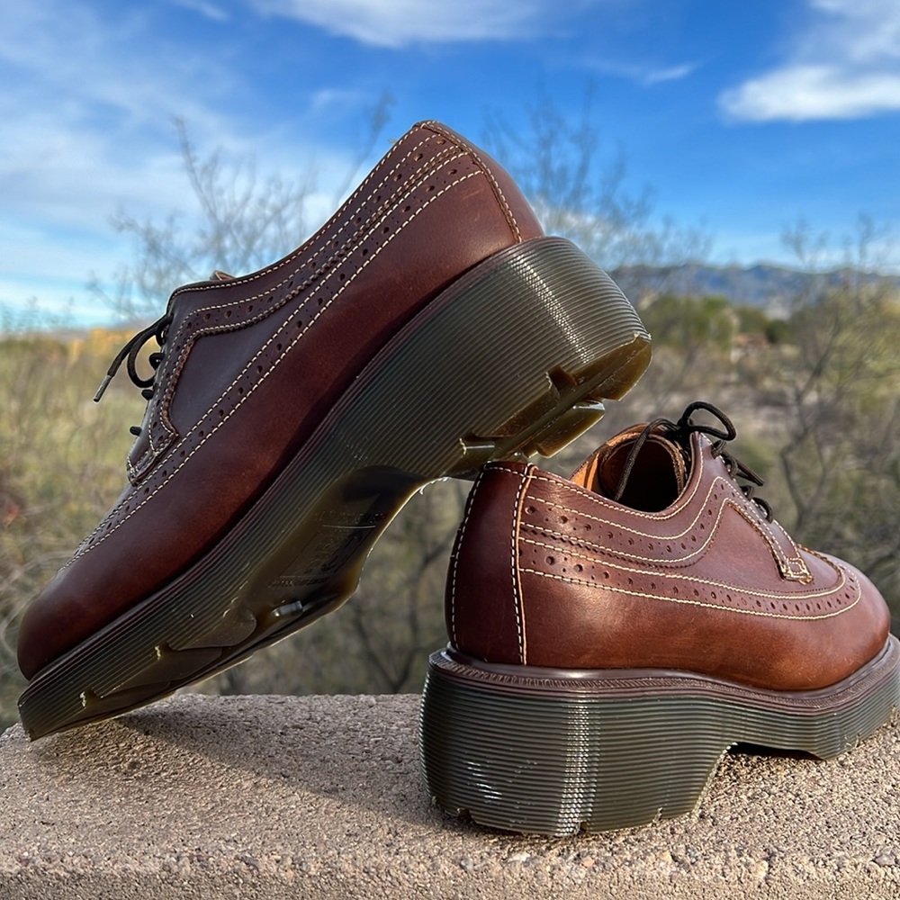 🏴 Vintage Dr. Martens MIE Platform Babydoll Brogue Brown Wingtips UK 7 - Picture 6 of 17